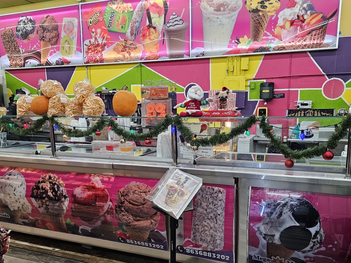 Mega Mercado #1 Lakeland - Mexican Restaurant & Tienda